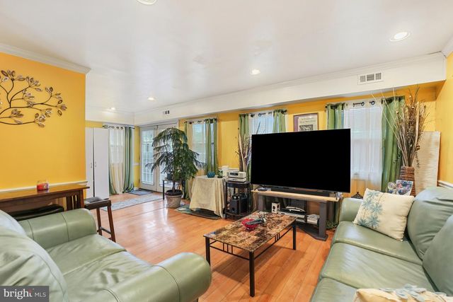 1018 45TH ST NE, Washington, DC 20019