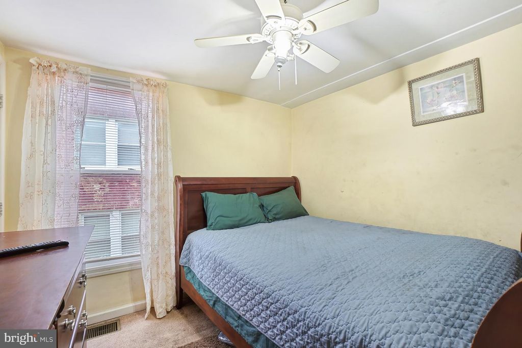 Image 17 of property listing at 1018 45TH ST NE, Washington, DC 20019