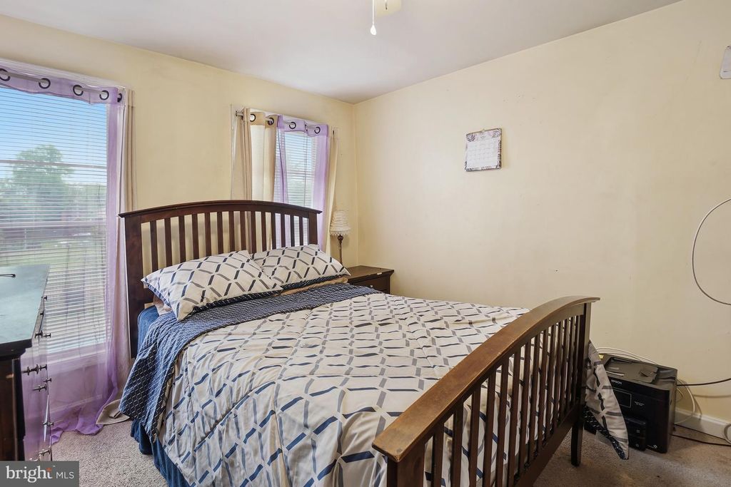 Image 24 of property listing at 1018 45TH ST NE, Washington, DC 20019