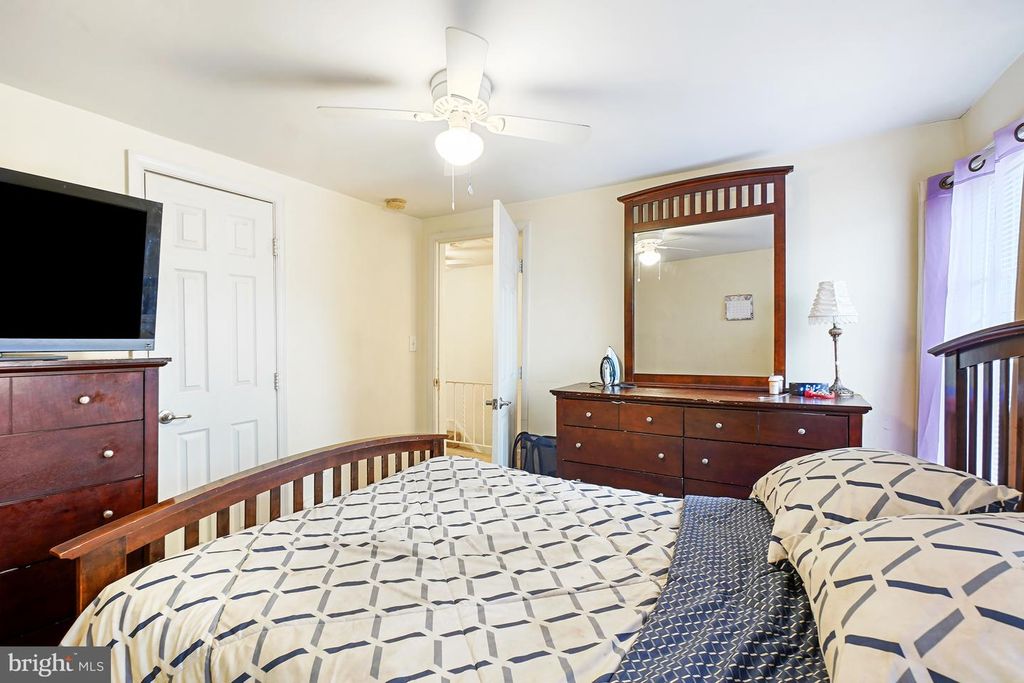 Image 25 of property listing at 1018 45TH ST NE, Washington, DC 20019