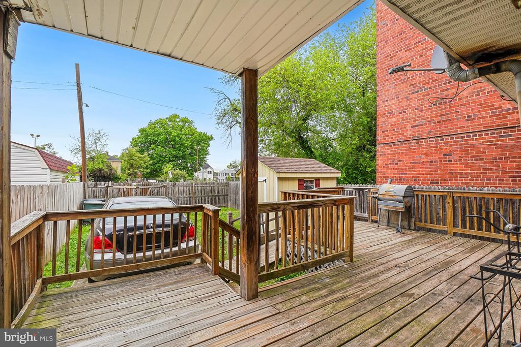 Image 27 of property listing at 1018 45TH ST NE, Washington, DC 20019