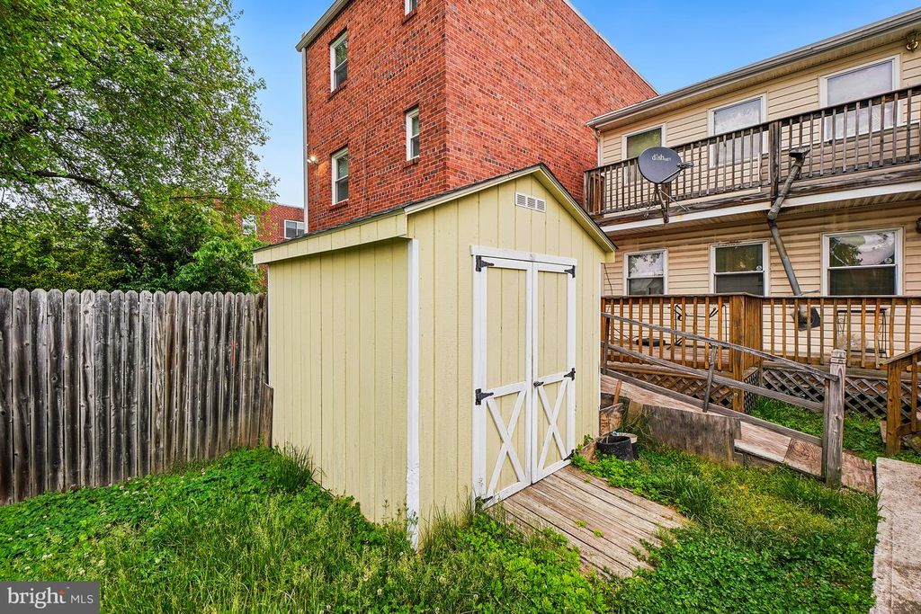 Image 29 of property listing at 1018 45TH ST NE, Washington, DC 20019