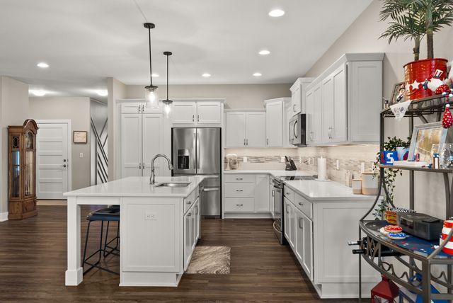 1126 NE 17th Lane, Ankeny, IA 50021