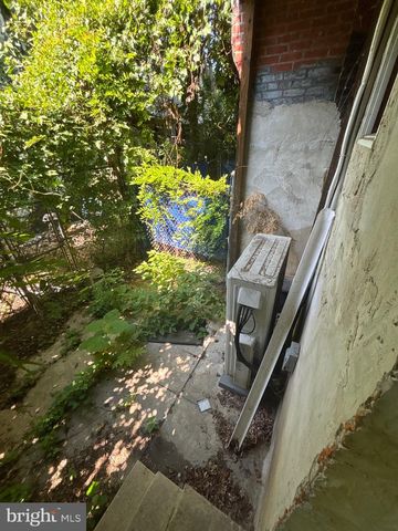 1406 W PACIFIC ST, Philadelphia, PA 19140