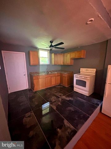 1406 W PACIFIC ST, Philadelphia, PA 19140
