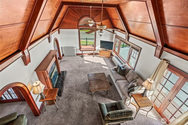 185 Spring Street, Cathlamet, WA 98612