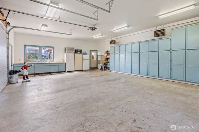 185 Spring Street, Cathlamet, WA 98612