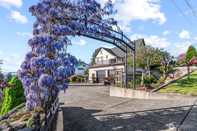 185 Spring Street, Cathlamet, WA 98612