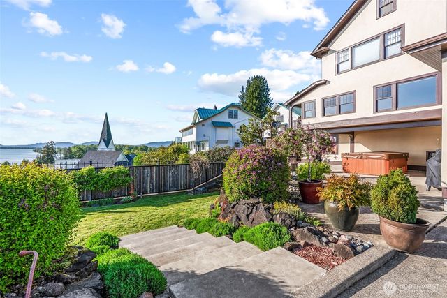 185 Spring Street, Cathlamet, WA 98612