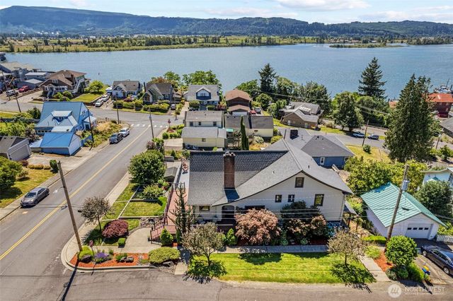185 Spring Street, Cathlamet, WA 98612