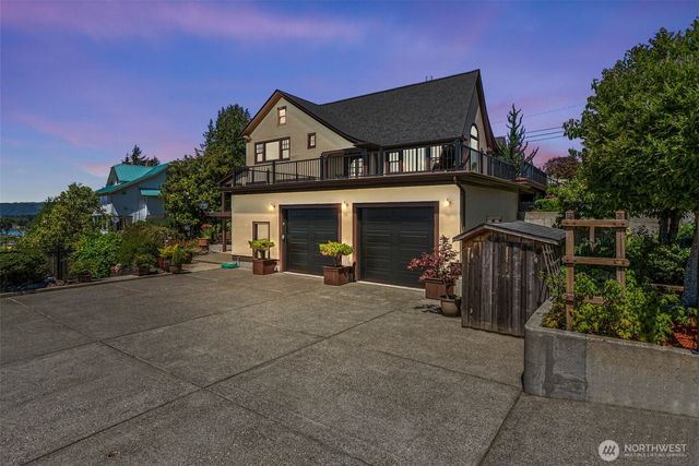 185 Spring Street, Cathlamet, WA 98612