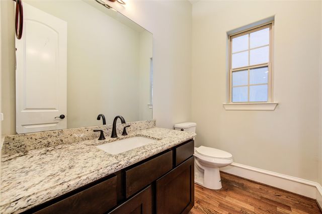 5226 Kiam Street 1015, Houston, TX 77007