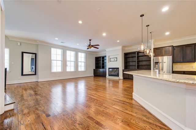 5226 Kiam Street 1015, Houston, TX 77007