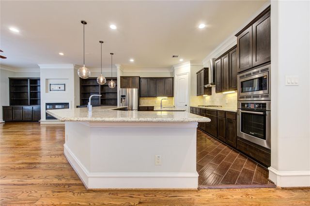 5226 Kiam Street 1015, Houston, TX 77007