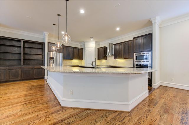 5226 Kiam Street 1015, Houston, TX 77007