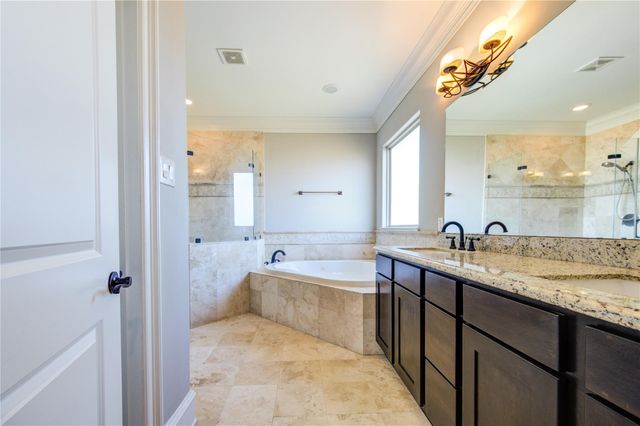 5226 Kiam Street 1015, Houston, TX 77007