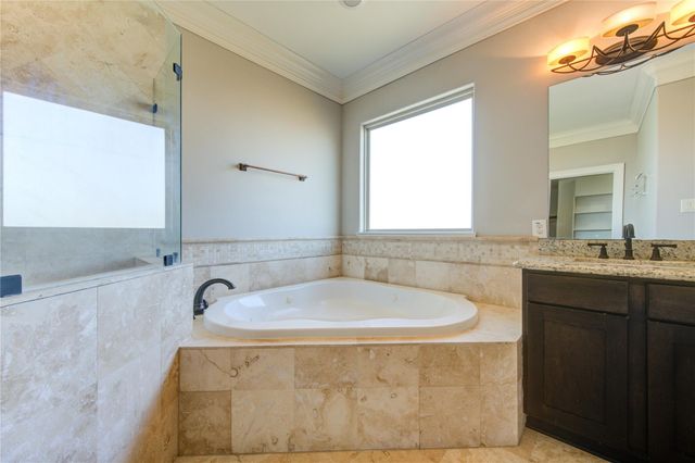 5226 Kiam Street 1015, Houston, TX 77007