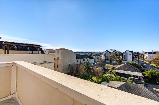 5226 Kiam Street 1015, Houston, TX 77007