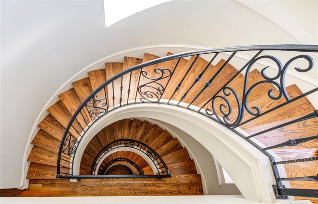 5226 Kiam Street 1015, Houston, TX 77007