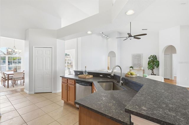 101 OAK HAVEN CIRCLE, Deland, FL 32720