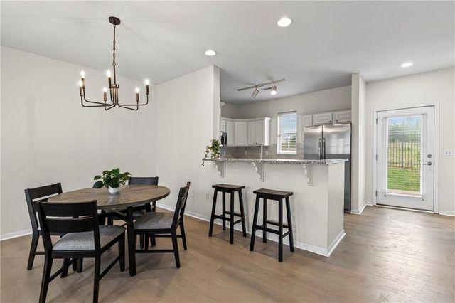 5245 Overland Drive B25, Lawrence, KS 66049