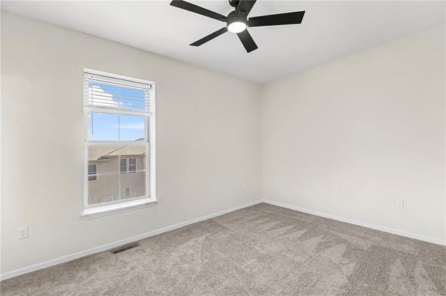 5245 Overland Drive B25, Lawrence, KS 66049
