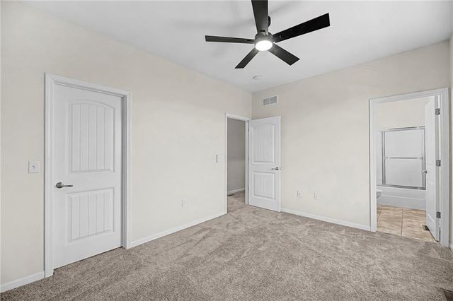 5245 Overland Drive B25, Lawrence, KS 66049