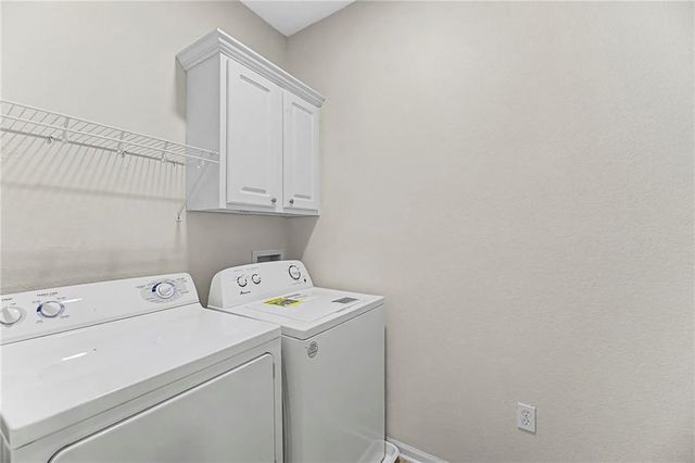 5245 Overland Drive B25, Lawrence, KS 66049