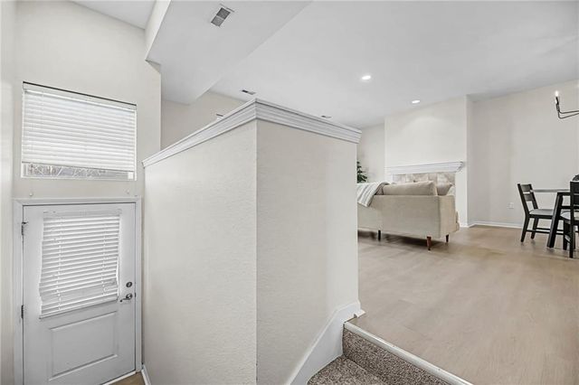 5245 Overland Drive B25, Lawrence, KS 66049