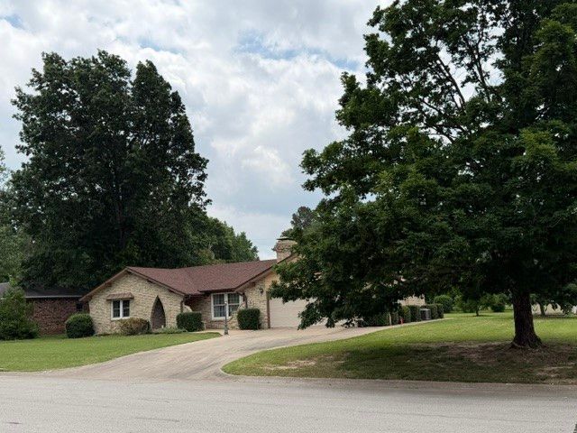 424 Jones Street, Siloam Springs, AR 72761