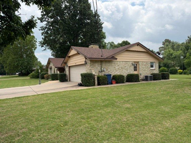 424 Jones Street, Siloam Springs, AR 72761