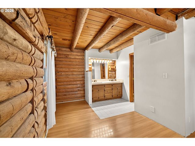 89989 GOLDIE Ln, Elmira, OR 97437