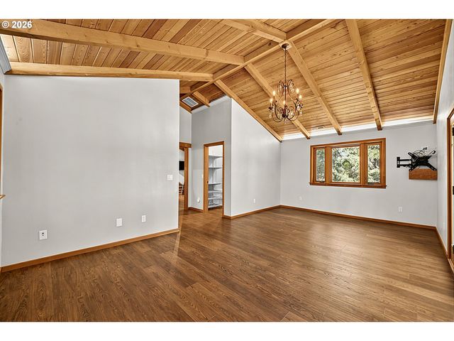 89989 GOLDIE Ln, Elmira, OR 97437