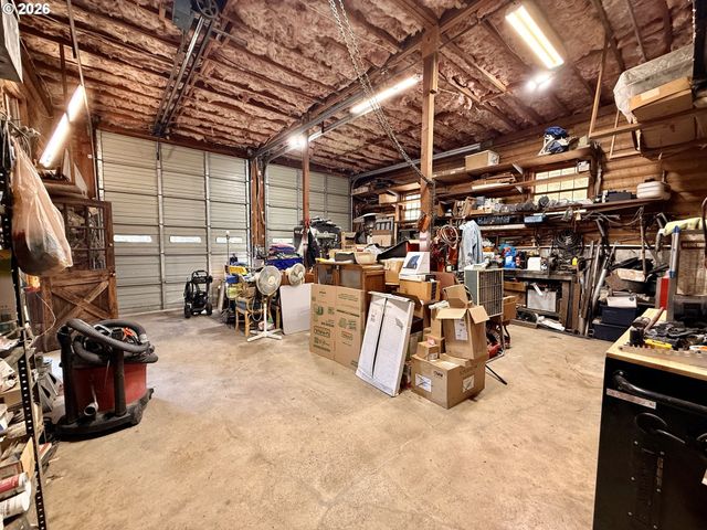 89989 GOLDIE Ln, Elmira, OR 97437
