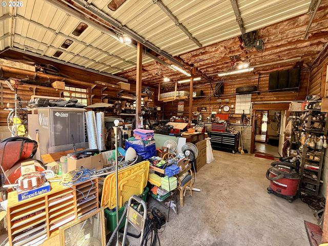 89989 GOLDIE Ln, Elmira, OR 97437