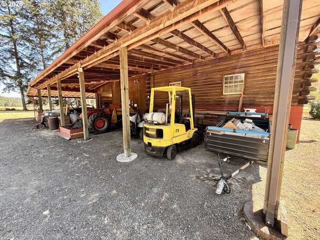 89989 GOLDIE Ln, Elmira, OR 97437