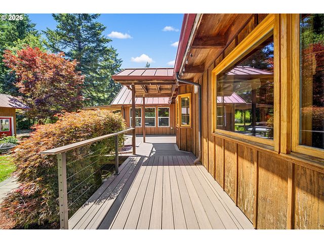 89989 GOLDIE Ln, Elmira, OR 97437
