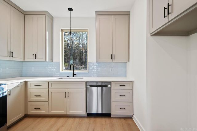 2100 Junior Deputy Road, Little Rock, AR 72205