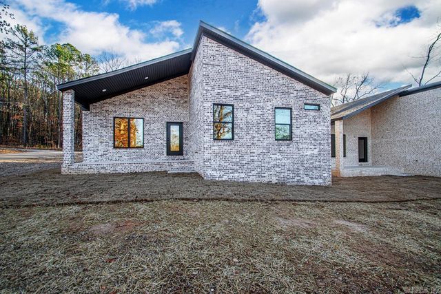 2100 Junior Deputy Road, Little Rock, AR 72205