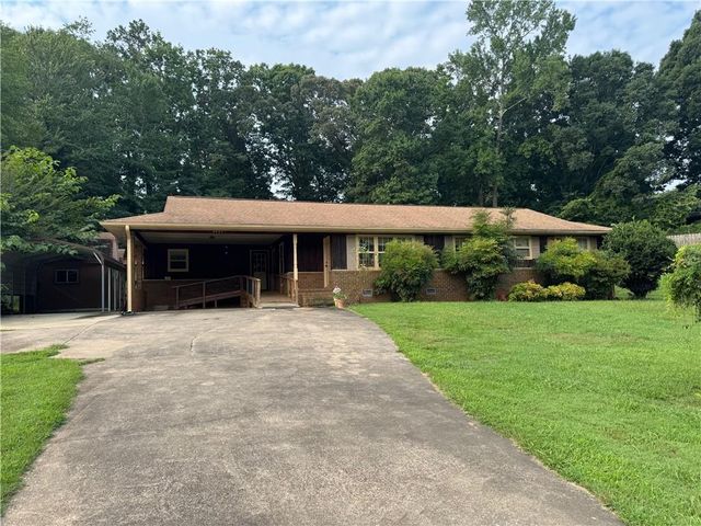3091 Browns Bridge Road, Gainesville, GA 30504