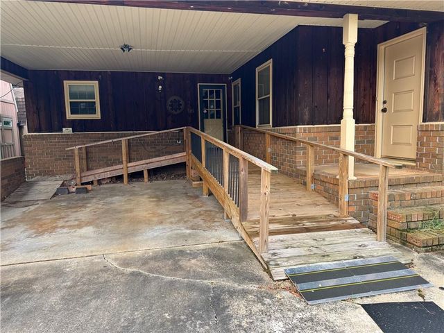 3091 Browns Bridge Road, Gainesville, GA 30504