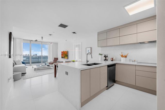 900 Biscayne Boulevard 2302, Miami, FL 33132