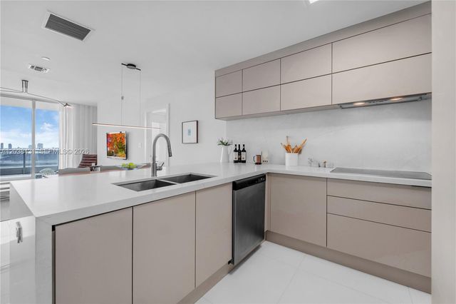 900 Biscayne Boulevard 2302, Miami, FL 33132