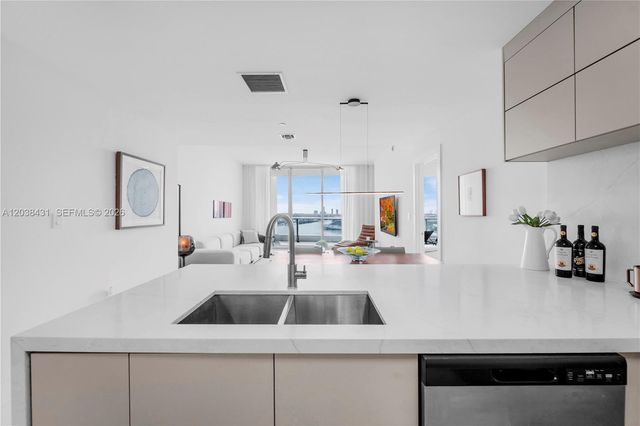 900 Biscayne Boulevard 2302, Miami, FL 33132