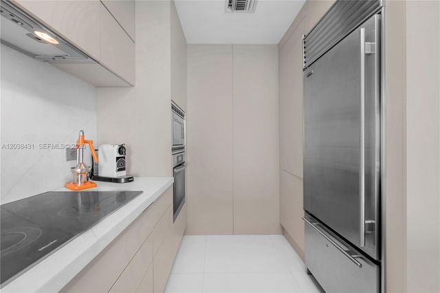 900 Biscayne Boulevard 2302, Miami, FL 33132