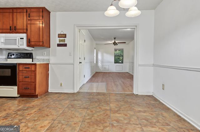 6430 Beethoven Circle, Riverdale, GA 30296