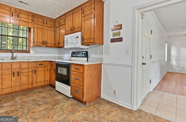 6430 Beethoven Circle, Riverdale, GA 30296