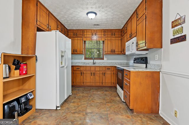 6430 Beethoven Circle, Riverdale, GA 30296