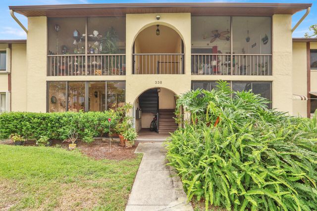 338 Knotty Pine Circle D-1, Greenacres, FL 33463