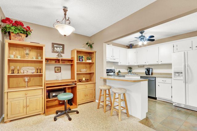 338 Knotty Pine Circle D-1, Greenacres, FL 33463
